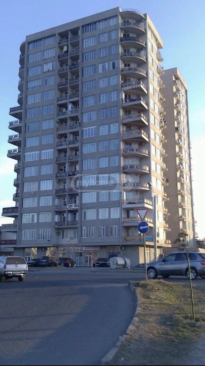 ვეფხისტყაოსნის ქ. 16 - 4 rooms