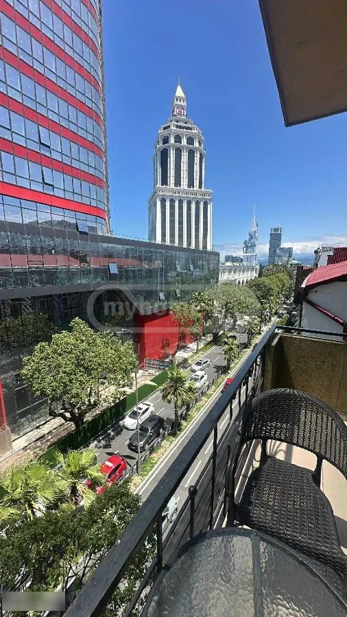რუსთაველის ქ. 43 - 4 rooms