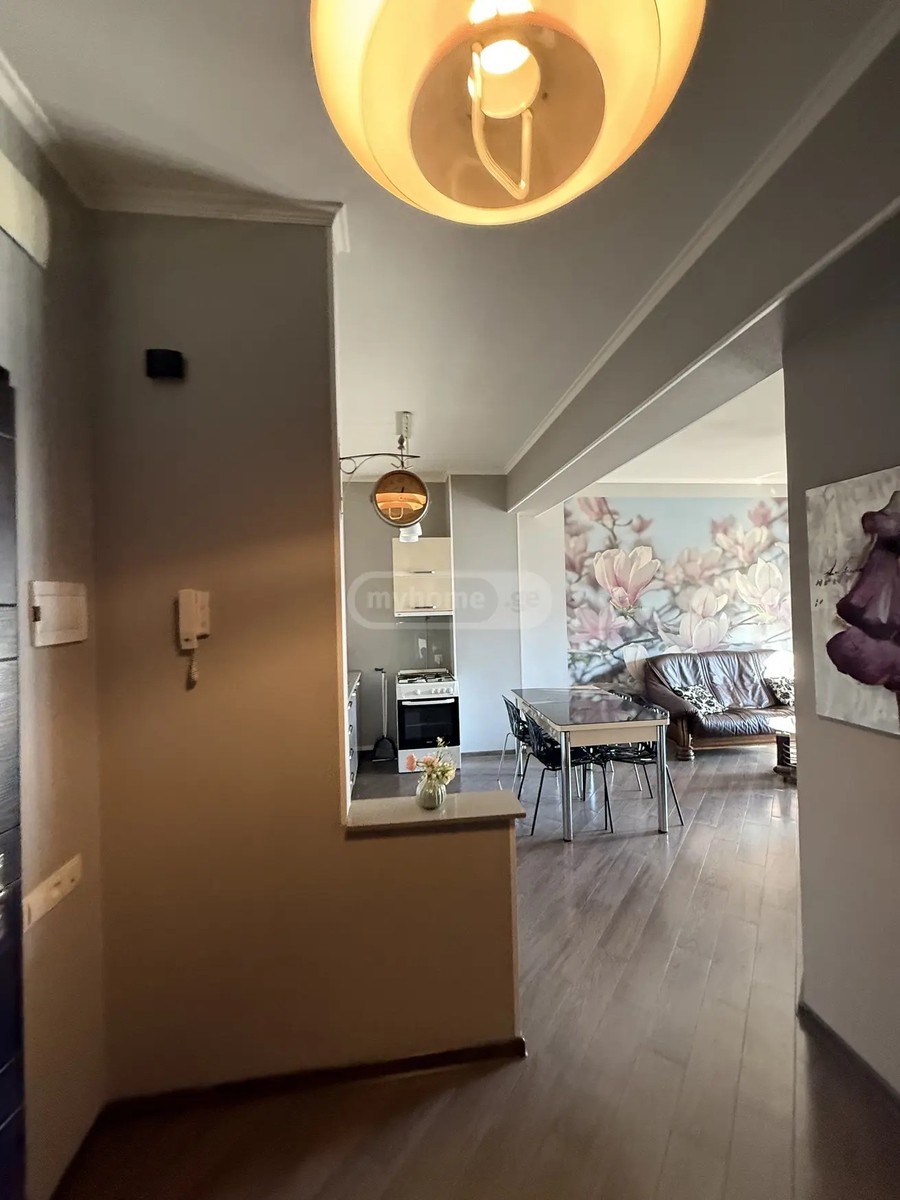 26 მაისის მოედ. 1 - 3 rooms