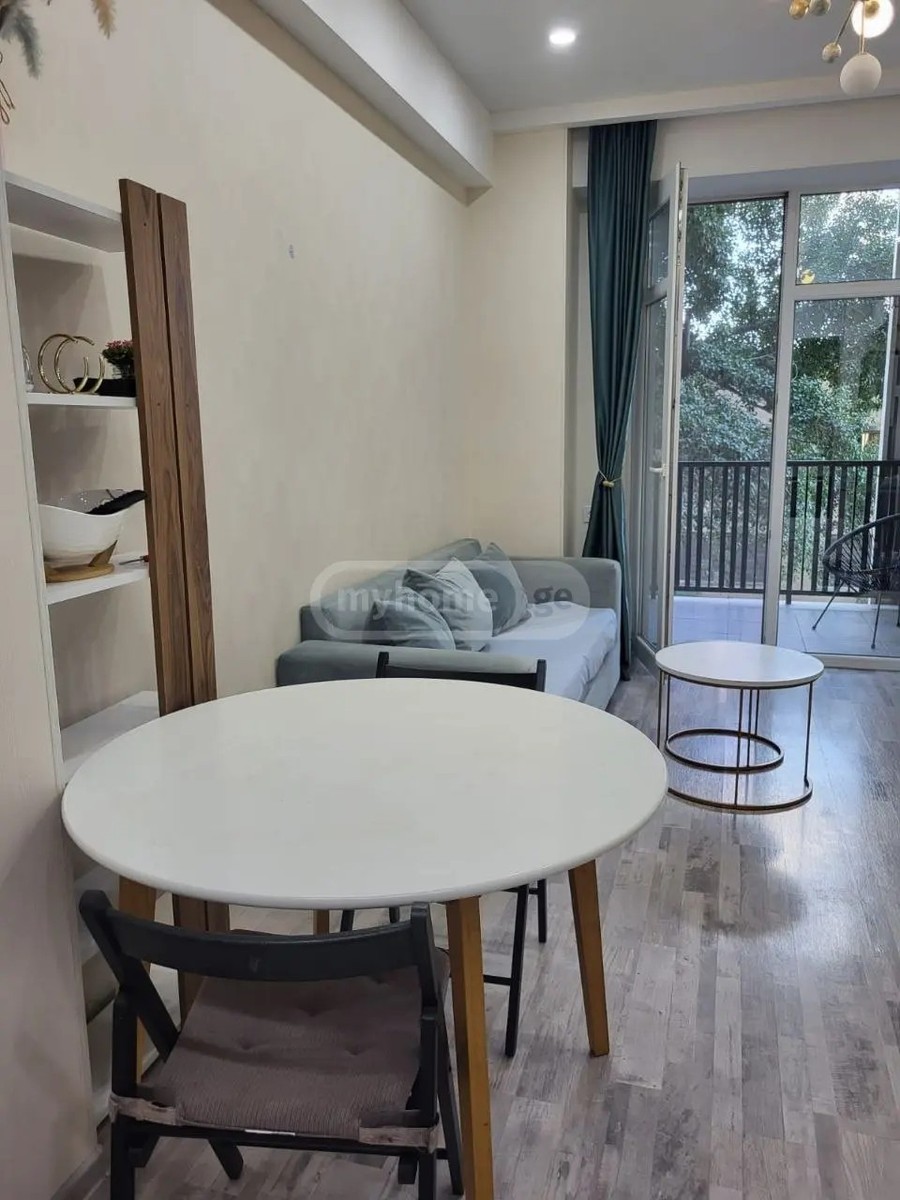 ნავთლუღის ქ. 10 - 2 rooms