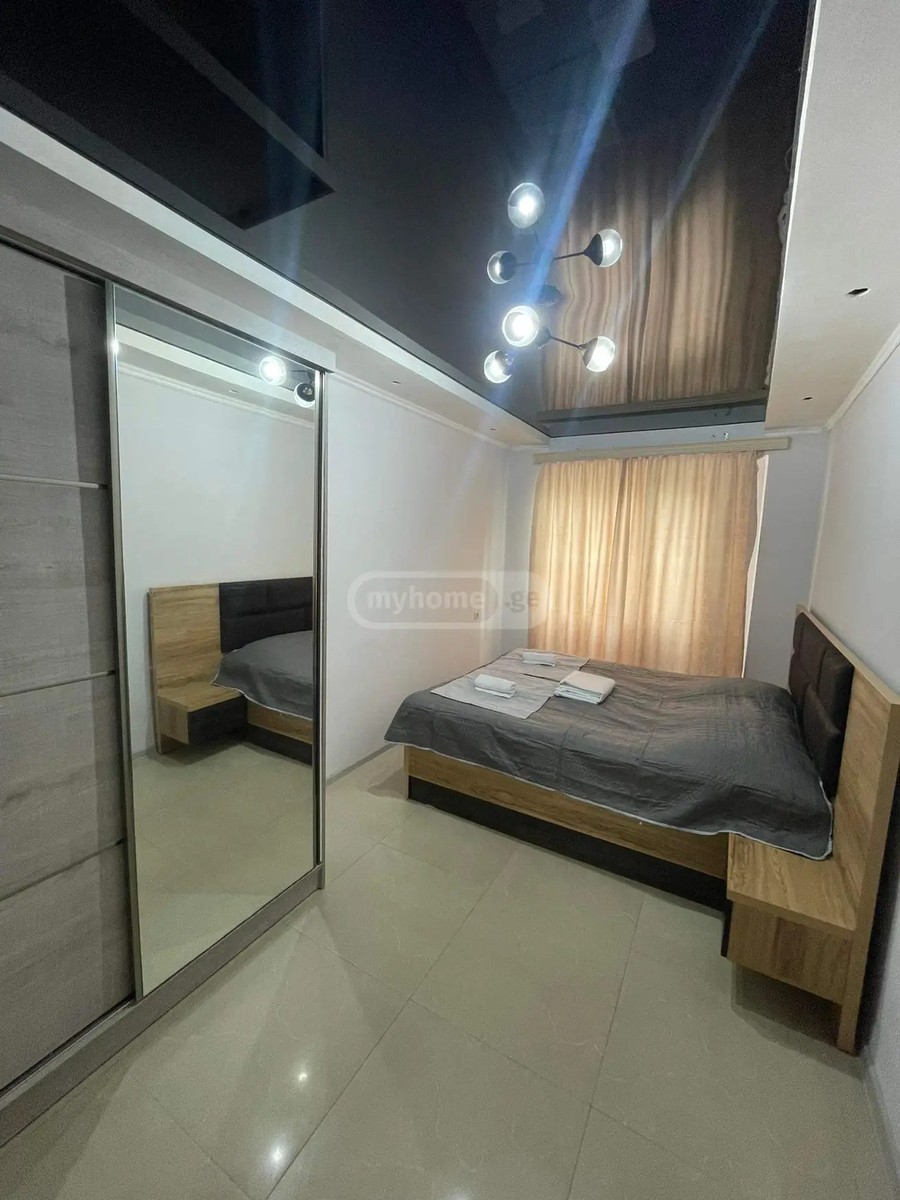 აღმაშენებლის გამზ. 41 - 3 rooms