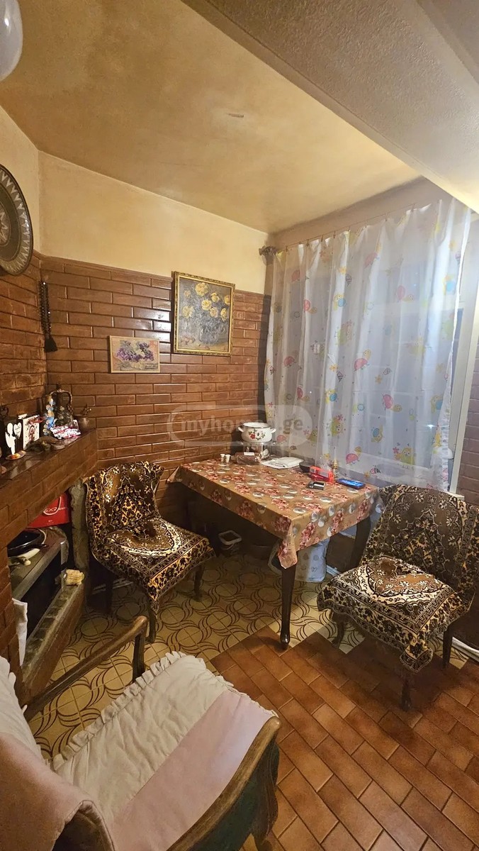 ხვიჩია ი. ქ. 23 - 3 rooms
