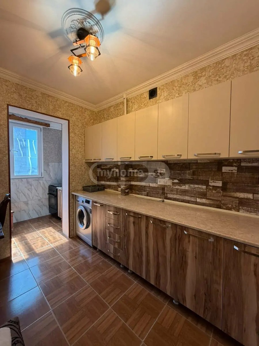 ბუკიას ქ.  - 3 rooms