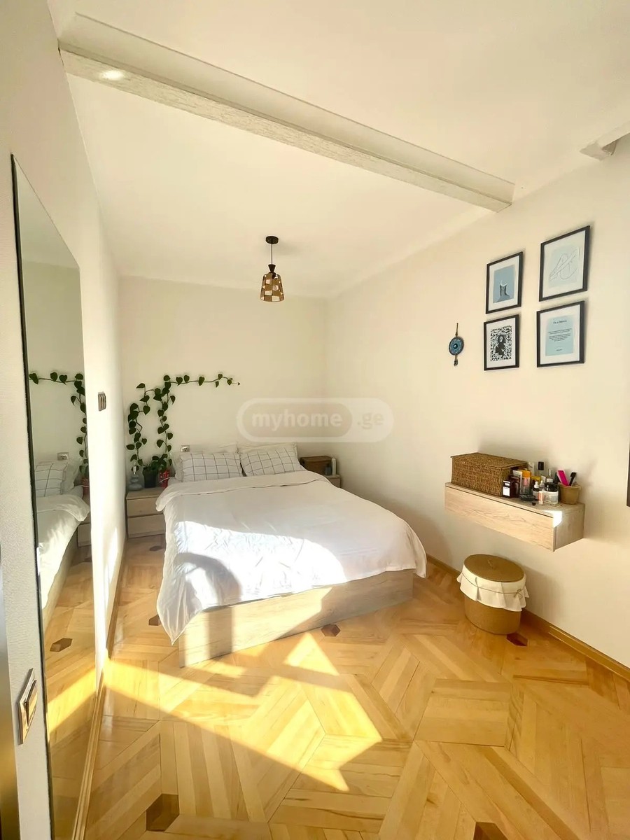 ვარაზი ა. ქ. 8 - 4 rooms