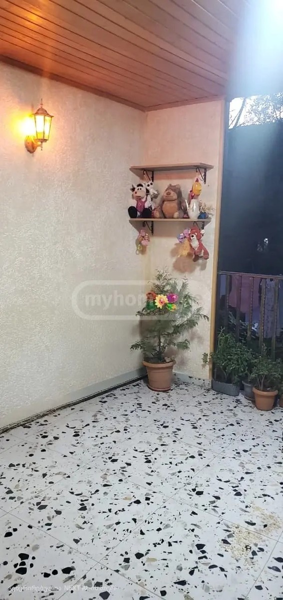 ქუთათელის ქ. 8 - 4 rooms