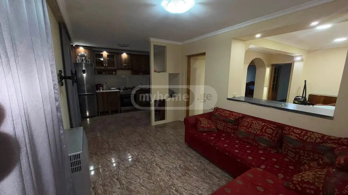 ახალგაზრდობის გამზ. 80 - 3 rooms