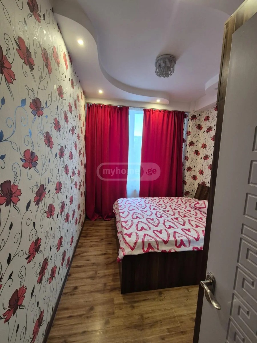 წერეთლის გამზ. 121 - 2 rooms