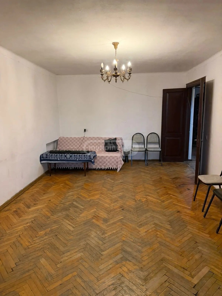 კლდიაშვილი დ. ქ. 15 - 4 rooms