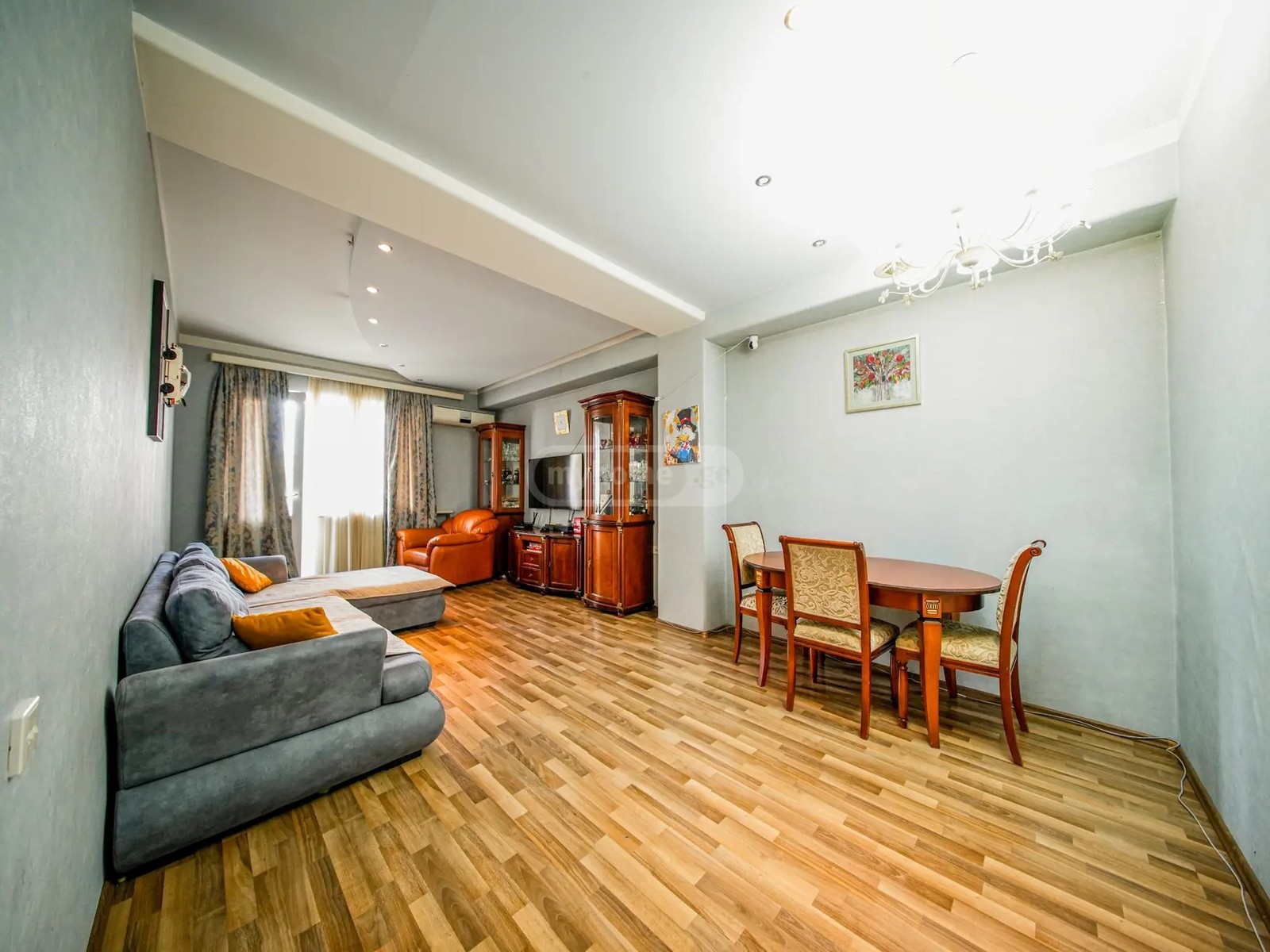 ჭავჭავაძე ი. გამზირი  - 5 rooms