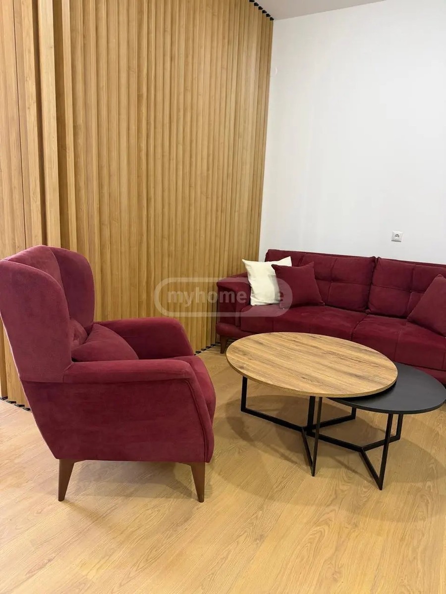 აღმაშენებლის გამზ. 93 - 1 rooms