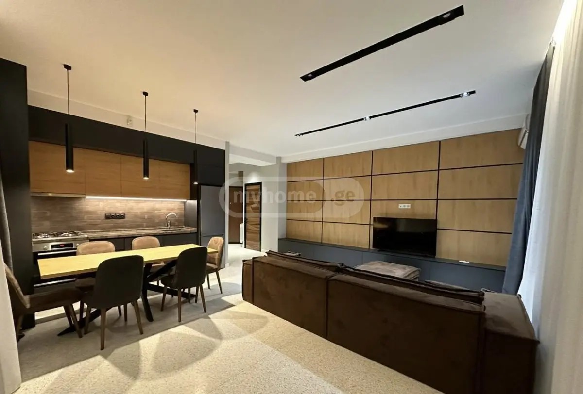 უნივერსიტეტის ქ. 24 - 2 rooms