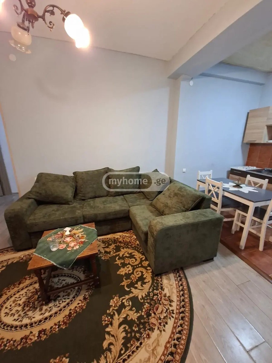 აღმაშენებლის გამზ. 81 - 2 rooms