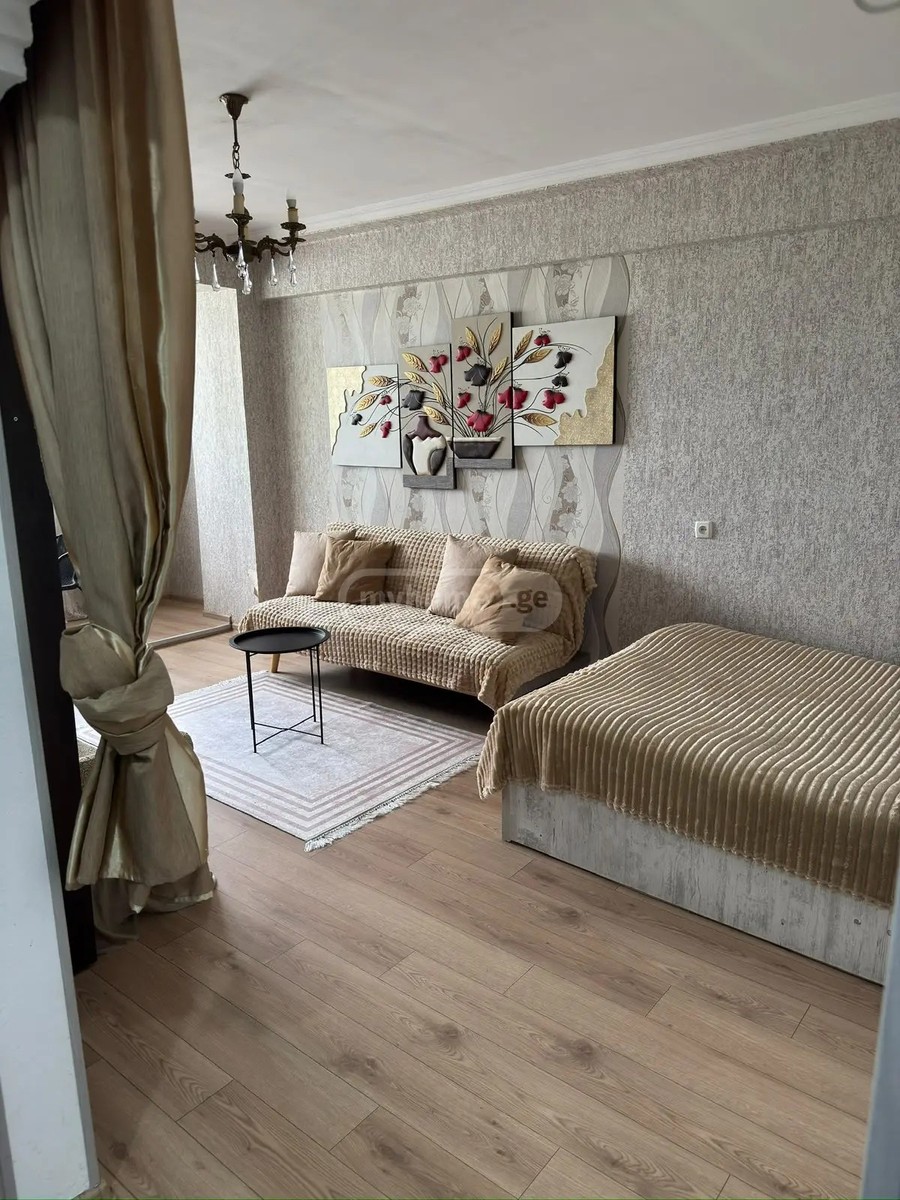 9 აპრილის ქ. 7 - 2 rooms