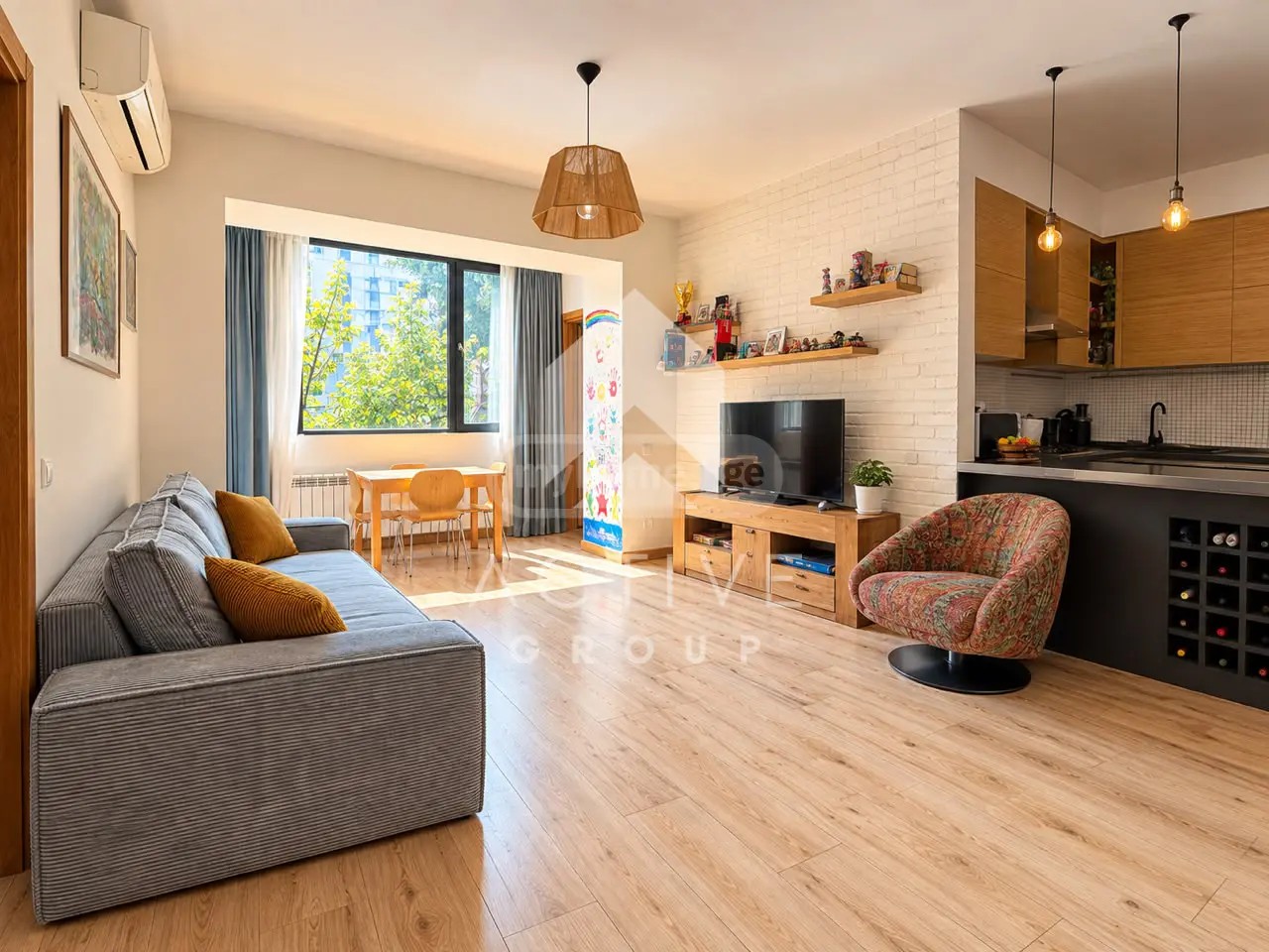 ისაკაძის ქ. 12 - 3 rooms