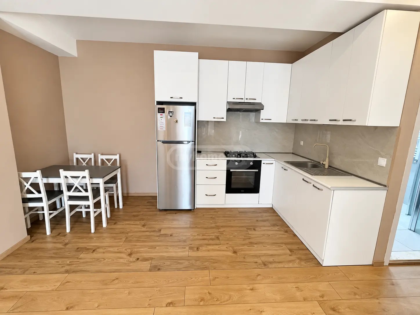 ფიფია ე. და ვ. ქ. 3 - 2 rooms