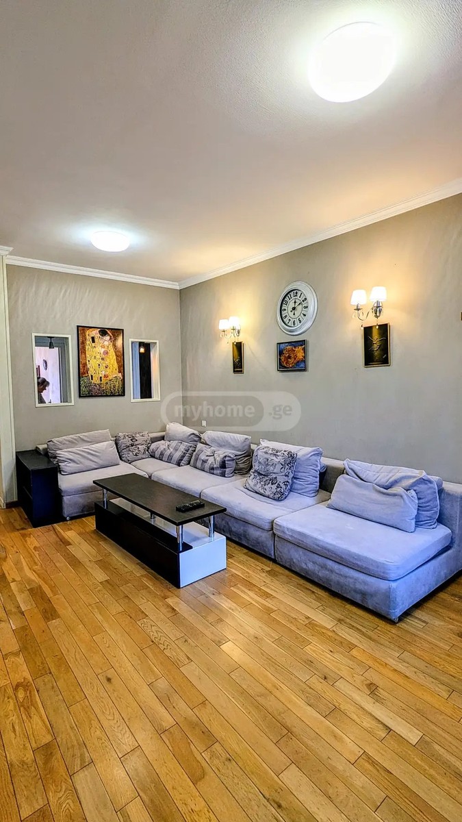 კოსტავა მ. ქ. 72 - 4 rooms
