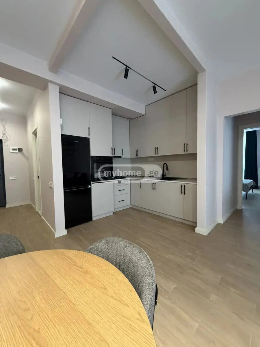 ზედაზენის ქ. 2 - 4 rooms