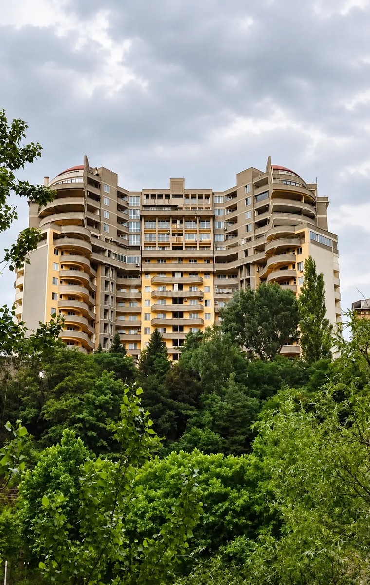 კვერნაძე ბ. ქ. 35 - 4 rooms