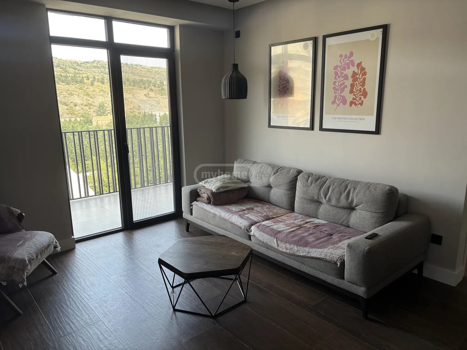 პოლიტკოვსკაია ა. ქ. (ჯიქია) 33d - 3 rooms