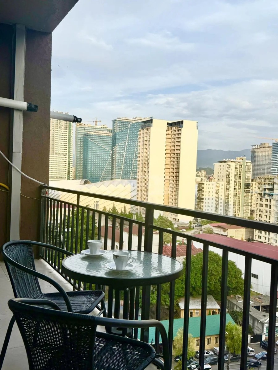 აბუსერიძე ტ. ქ. 45 - 3 rooms