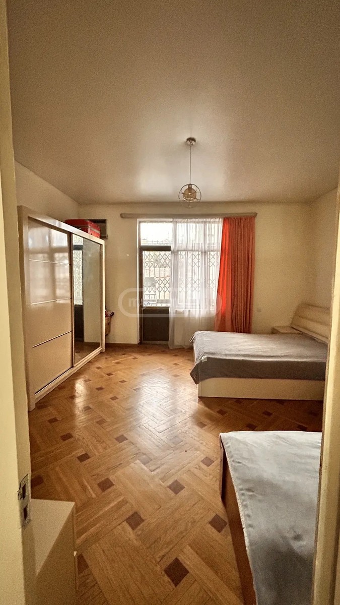 ვ. გორგასალის ქ. 39ა - 6 rooms