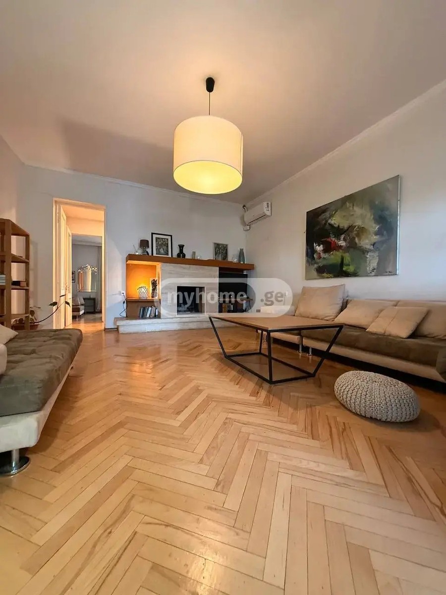 სულხან-საბას ქ. 7 - 4 rooms