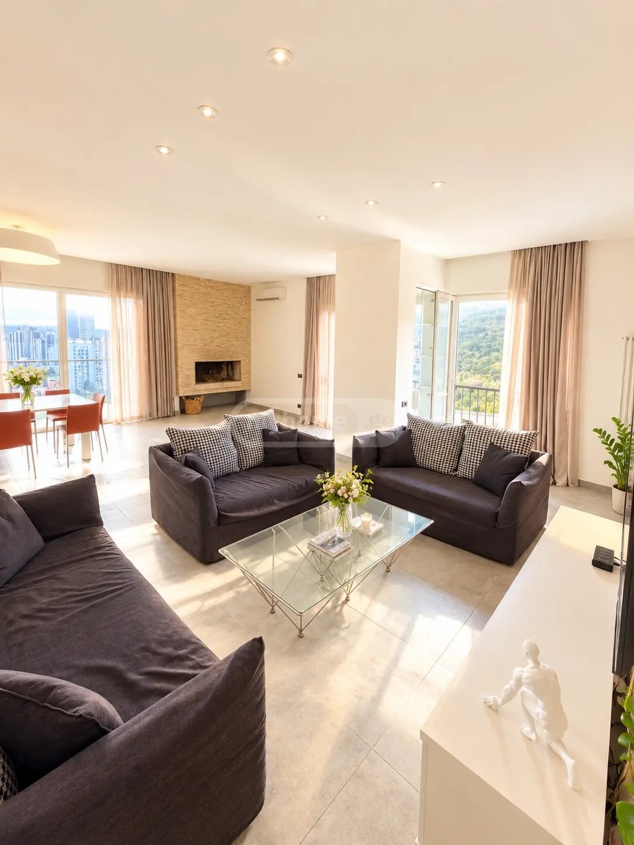 ჭავჭავაძე ი. გამზირი  - 4 rooms