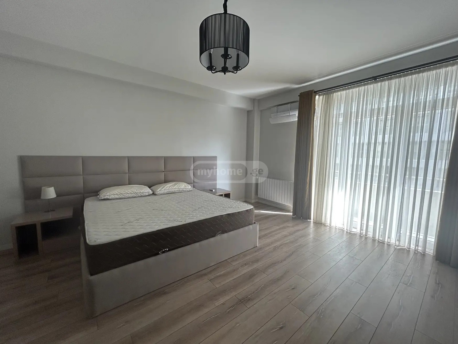 ჭავჭავაძე ი. გამზირი 35 - 4 rooms