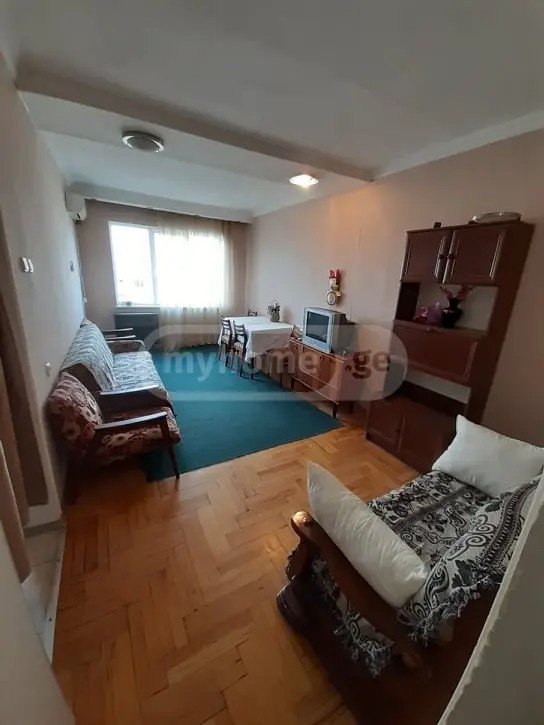 მაისურაძის ქ. 15 - 4 rooms