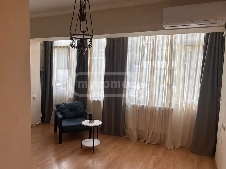 დოლიძე ვ. ქ.  - 3 rooms