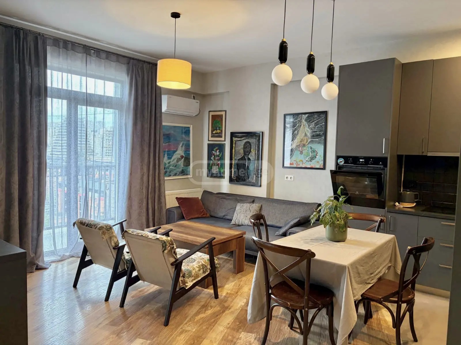 პოლიტკოვსკაია ა. ქ. (ჯიქია) 12 - 3 rooms