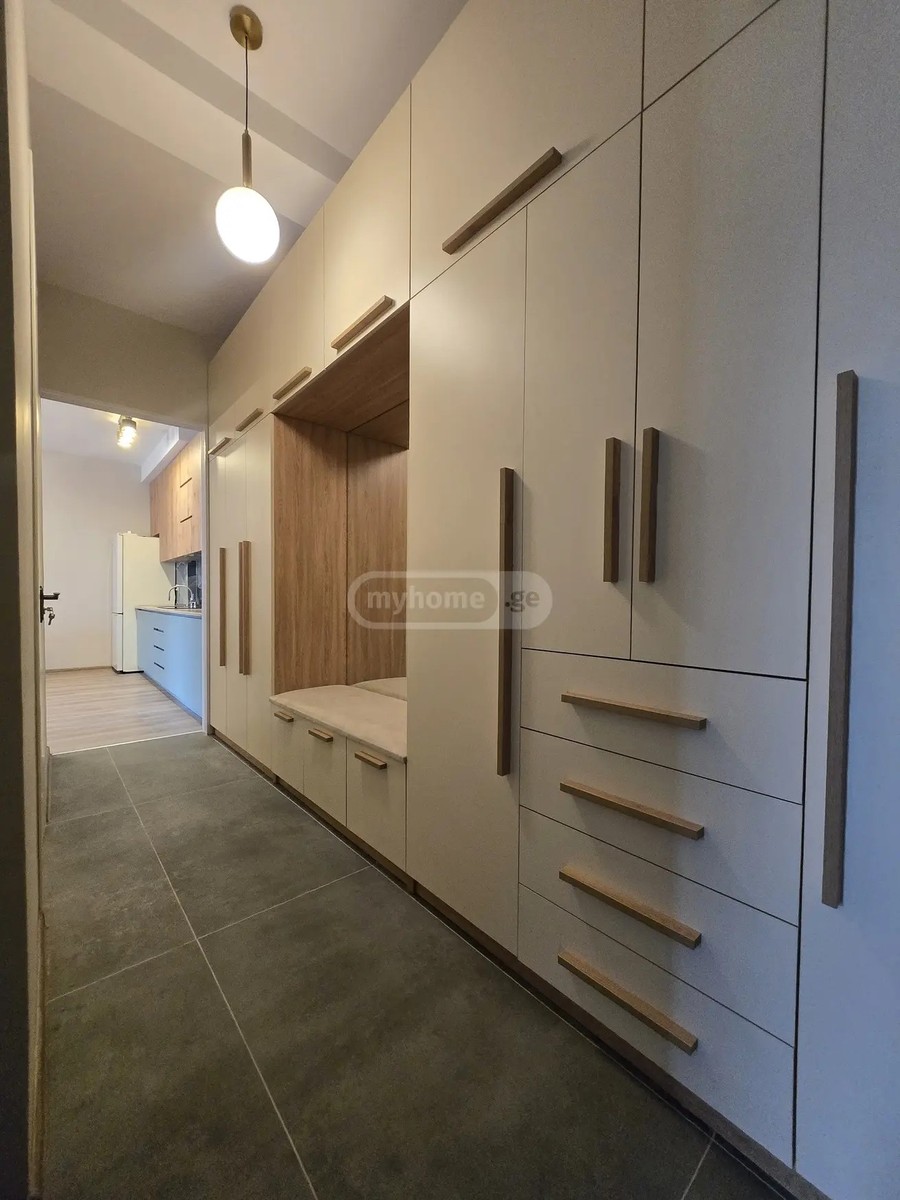 ვოლსკი გრ. ქ. 7 - 3 rooms