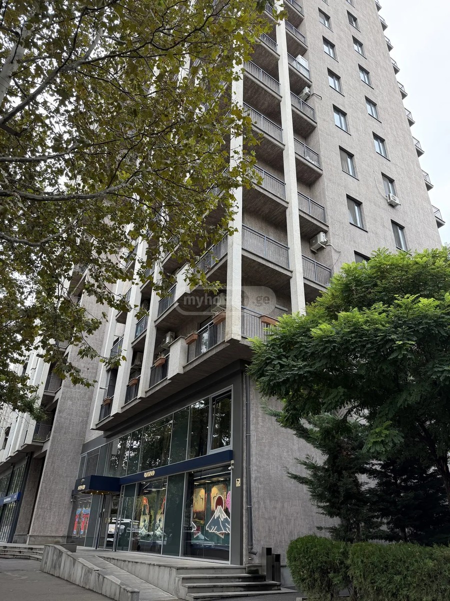 ყაზბეგის ქ. 25 - 3 rooms