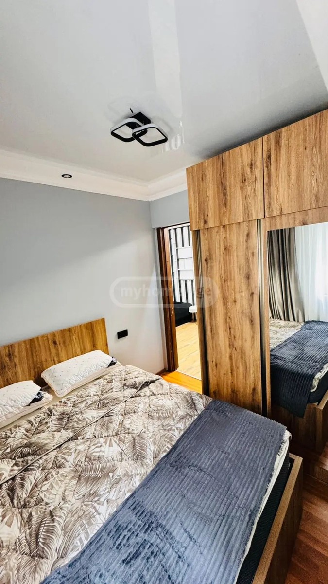 ანგისის ქ. 13 - 3 rooms