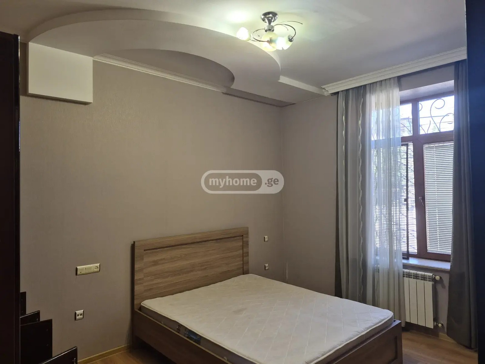 გაპონოვი ბ. ქ. 42 - 5 rooms