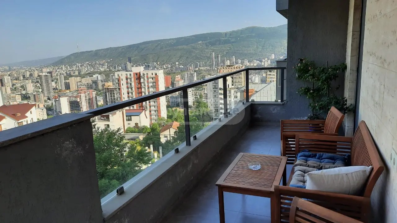 ხომლის ქ. 12 - 4 rooms