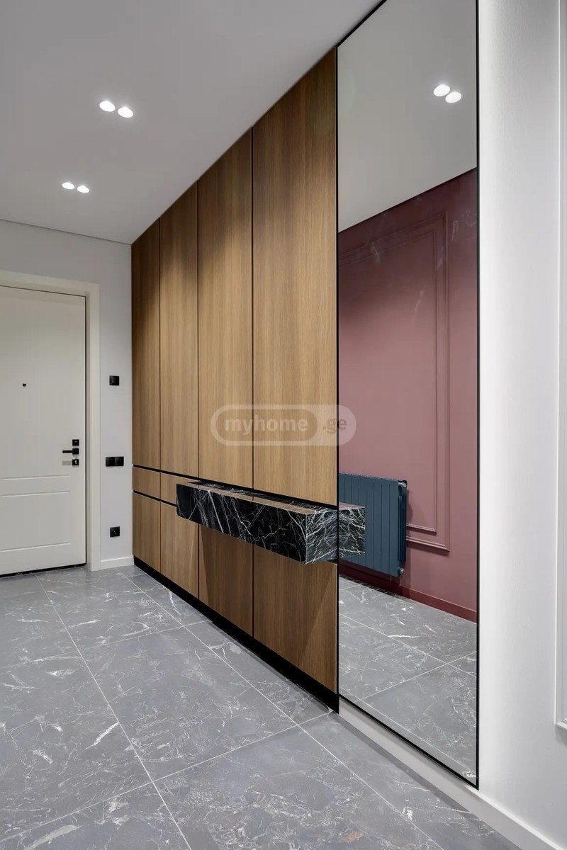 ბოჭორმის ქ. 18 - 4 rooms