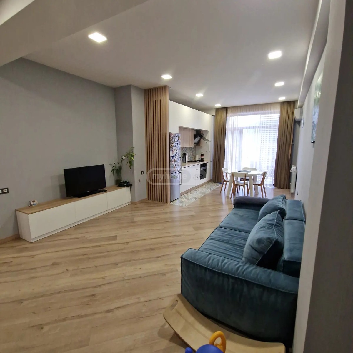 ჟღენტი ბ. ქ. 7ა - 4 rooms