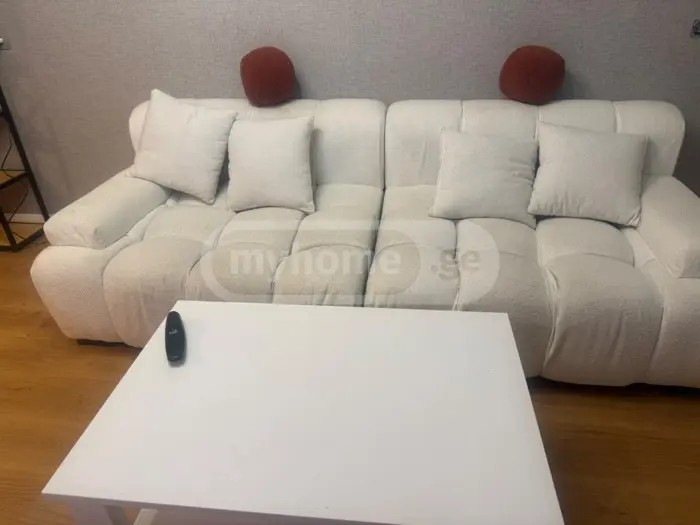 დემეტრე თავდადებულის ქუჩა 40 - 3 rooms
