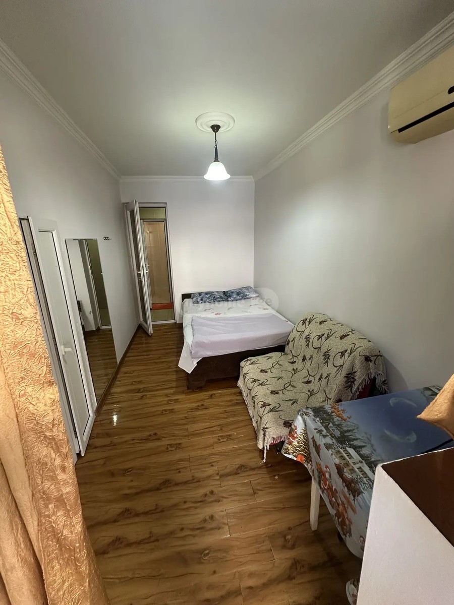 ზუბალაშვილი ს. ქ. 21 - 1 rooms
