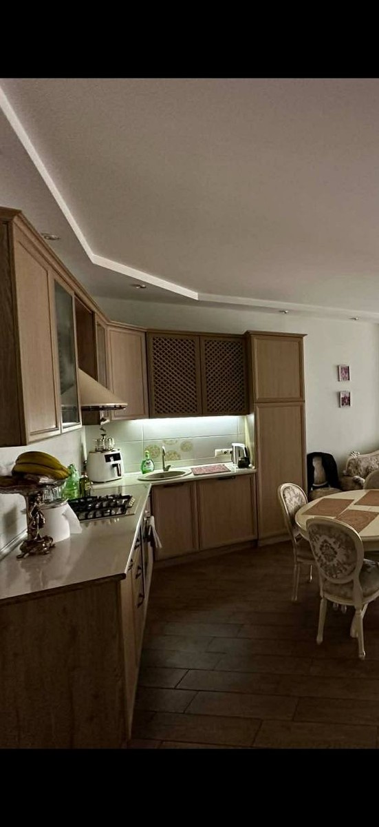Yasamani street 6, Marshal Gelovani Prospect - 3 rooms