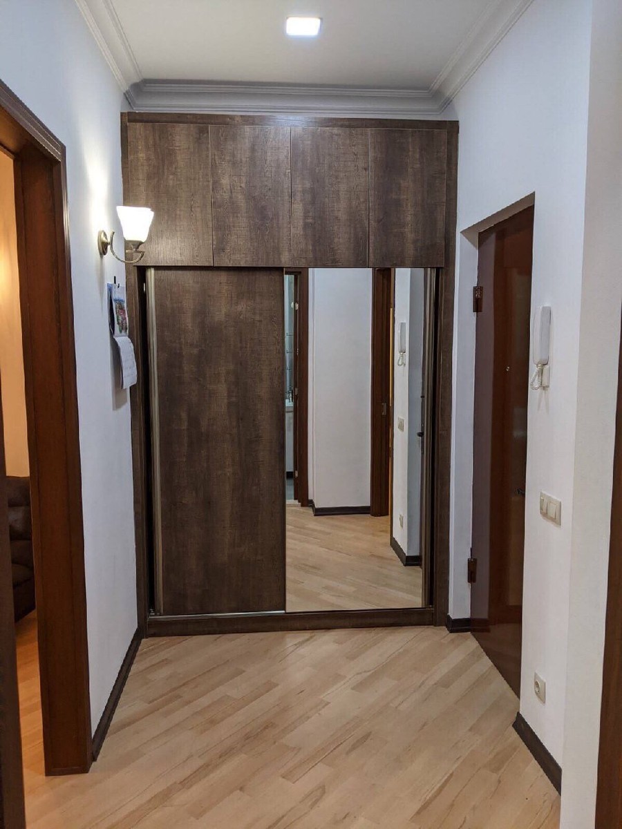 300 Aragvintsev/Lusiniyana 5 - 3 rooms