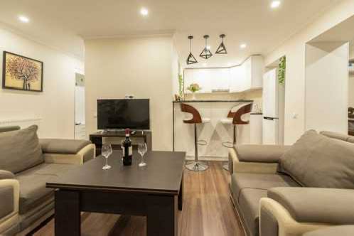 Saburtalo, Pekina 11, Sad Bukia - 2 rooms