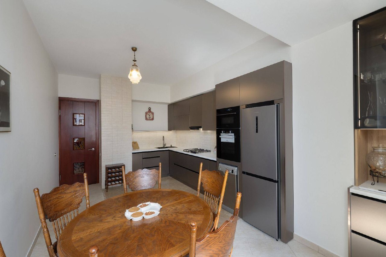 Ilya Chavchavadze St., 37d - 4 rooms