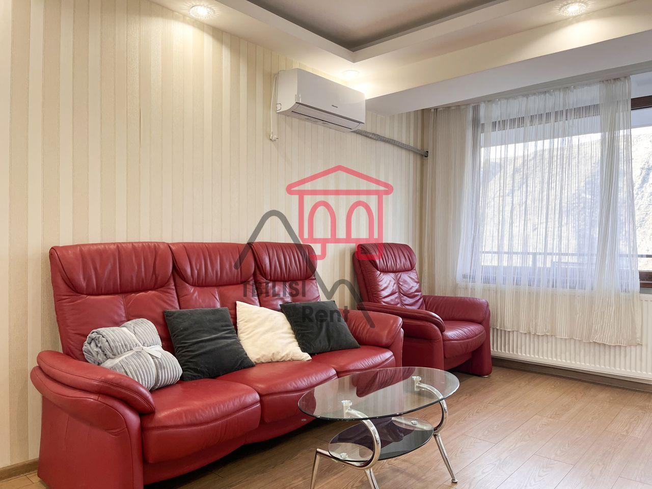 Nikolaya Kipshidze Street, 12V - 2 rooms