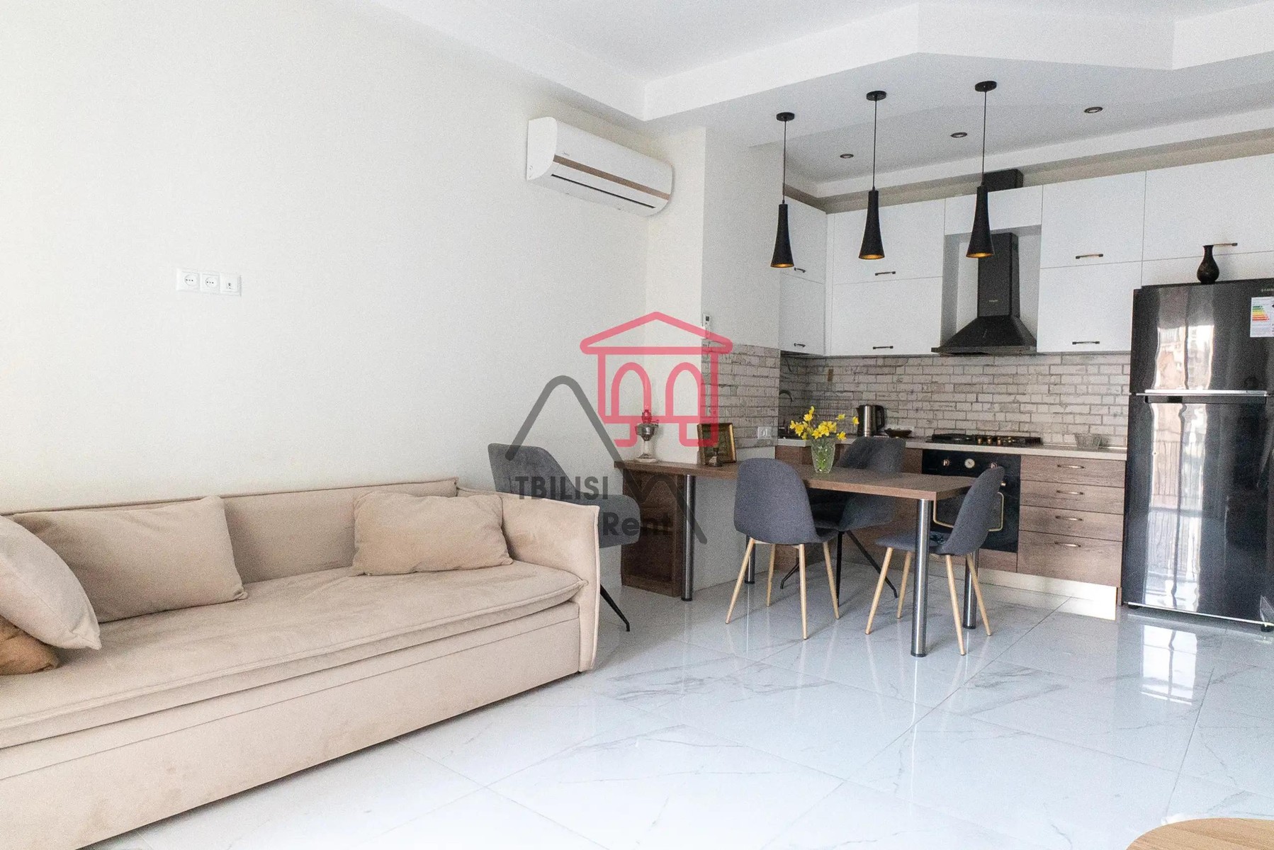 Platona Ioseliani Street, 30 - 4 rooms