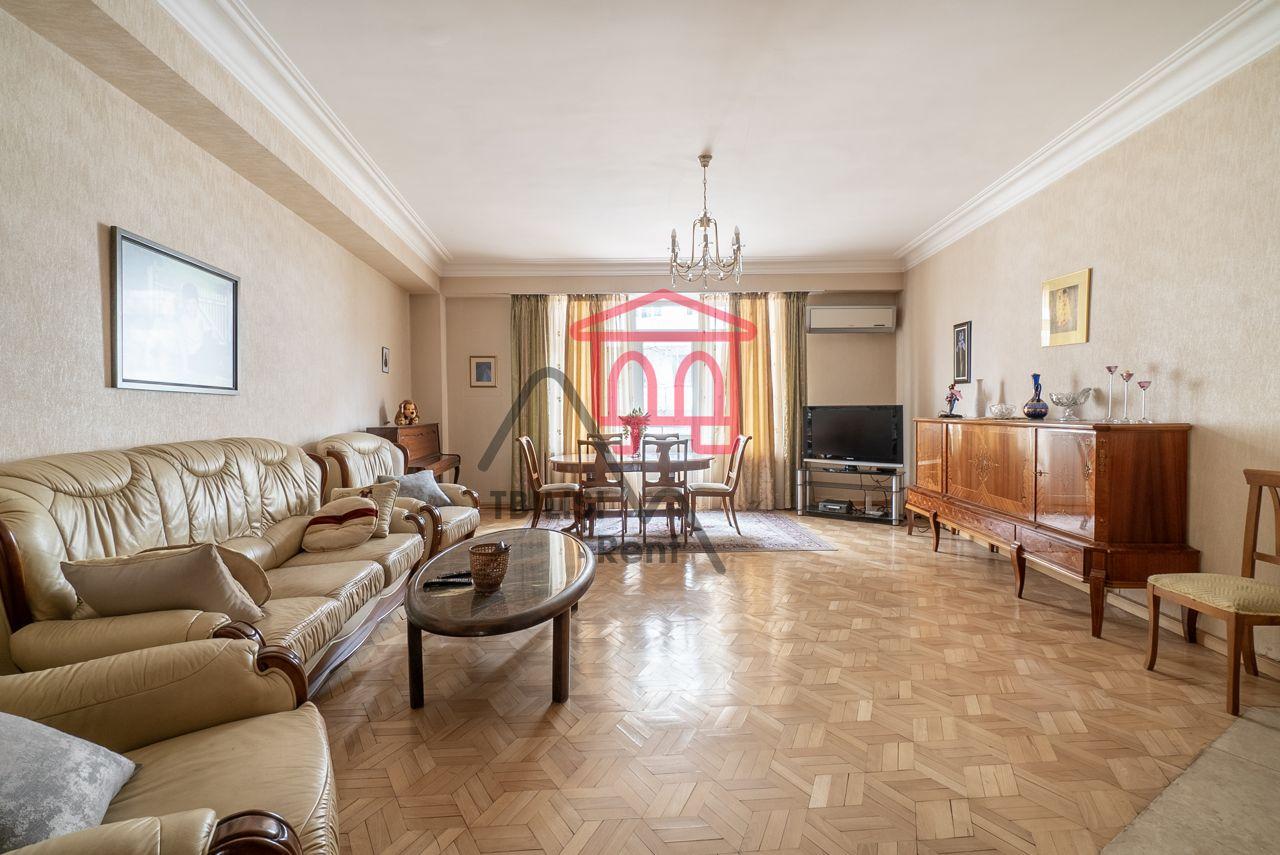 Kipshidze Street 9B, Vake - 4 rooms