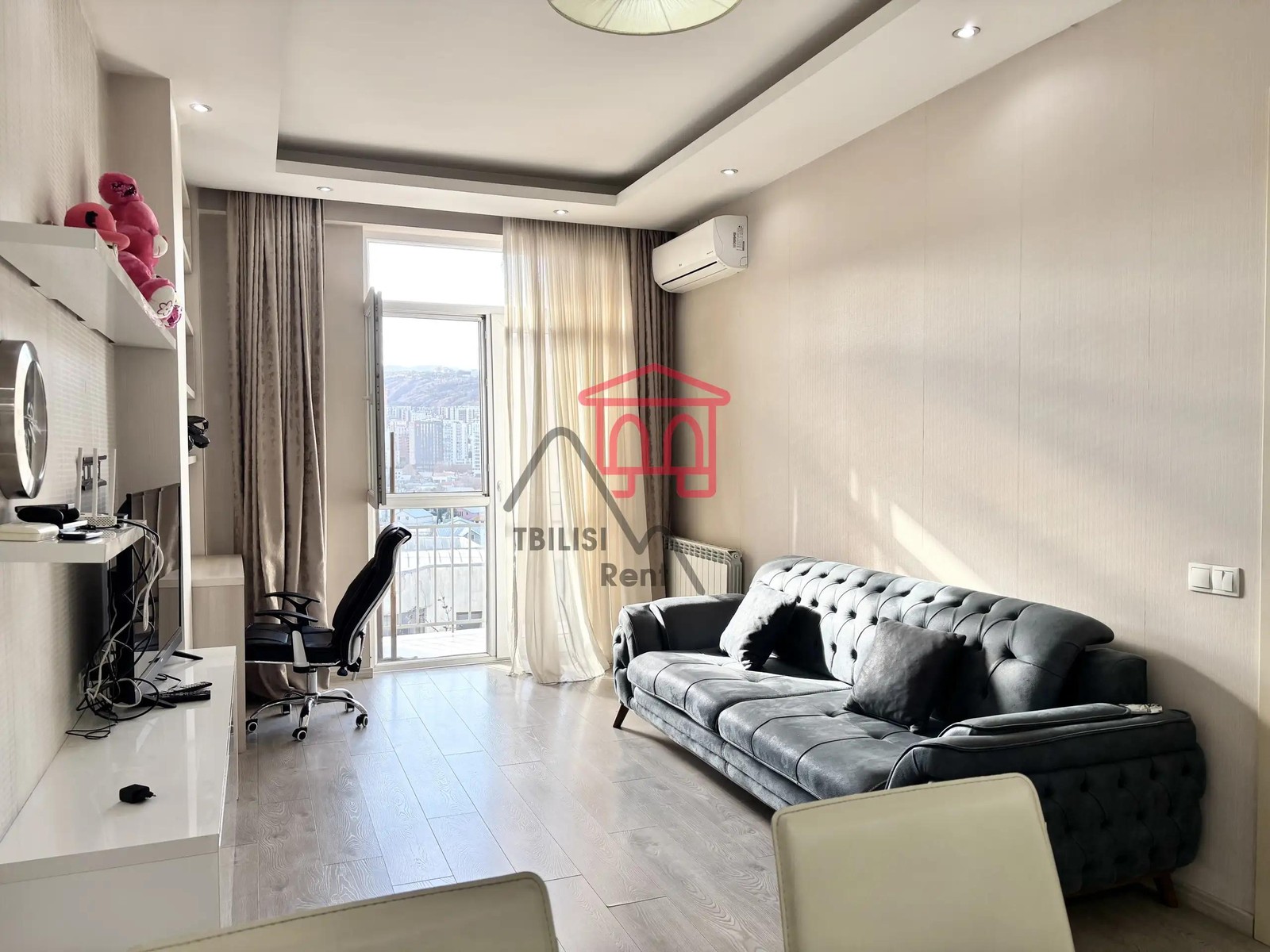 Yunkerov Street, 1 - 2 rooms