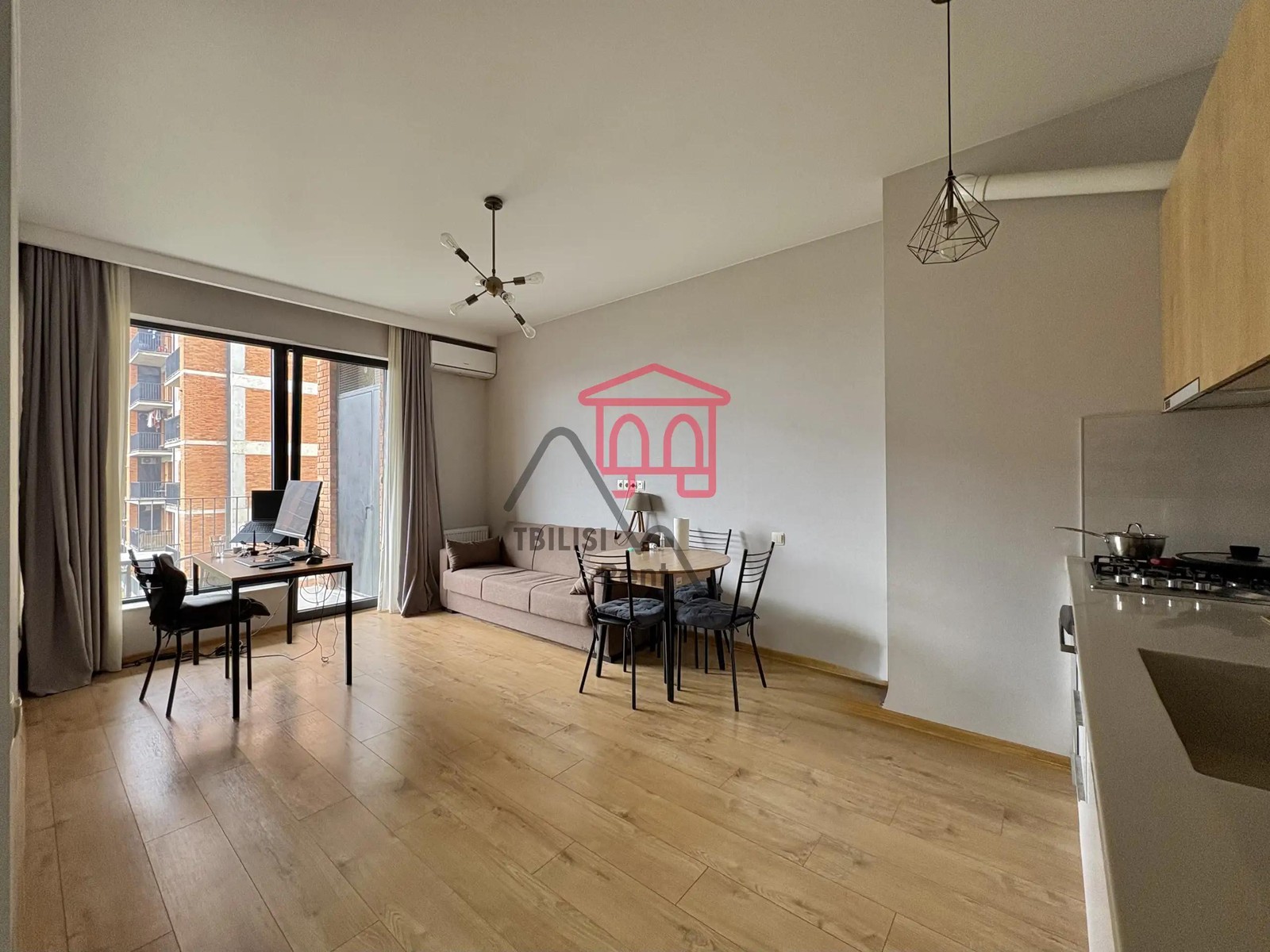 Universitetskaya 46, Saburtalo - 3 rooms