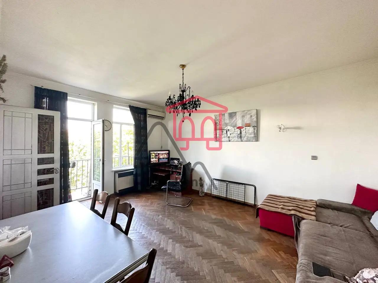 Gamsakhurdia 4 - 2 rooms